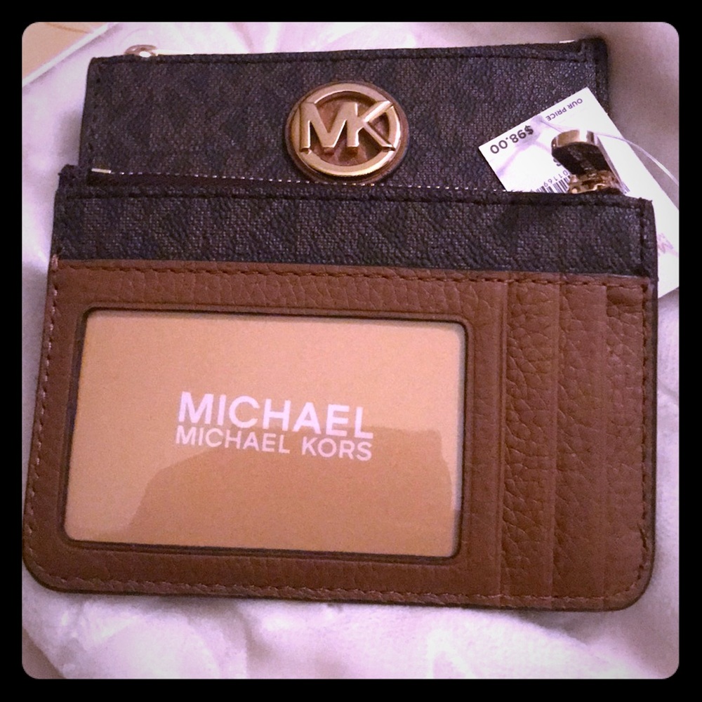 Authentic Michael Kors Leather Coin pouch w ID
